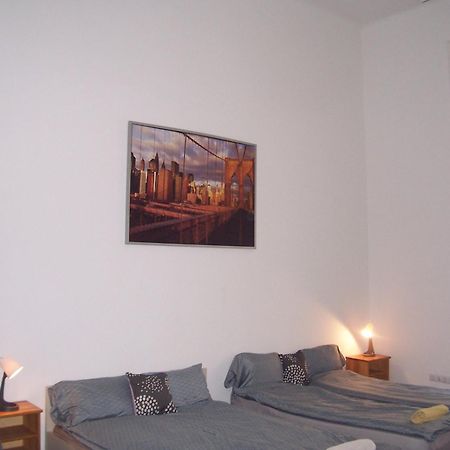 A & E Apartment Budapest Extérieur photo
